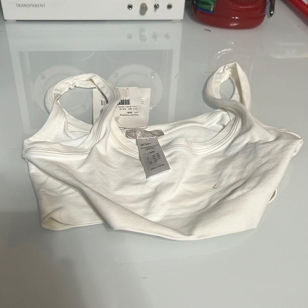 Hanro sports bra size small